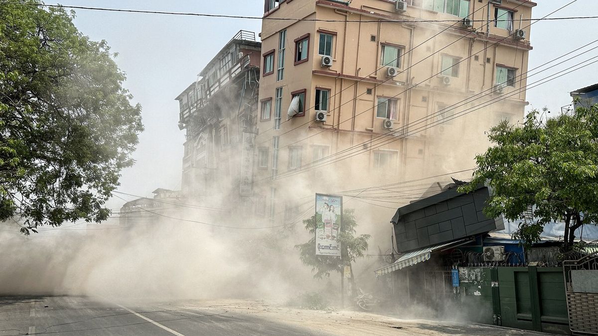Páteční zemětřesení v Myanmaru má už 2719 mrtvých, uvádí nová bilance