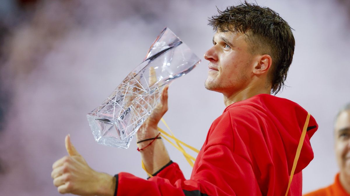 Fantastický Menšík skolil ve finále velikána Djokoviče: Můj největší den