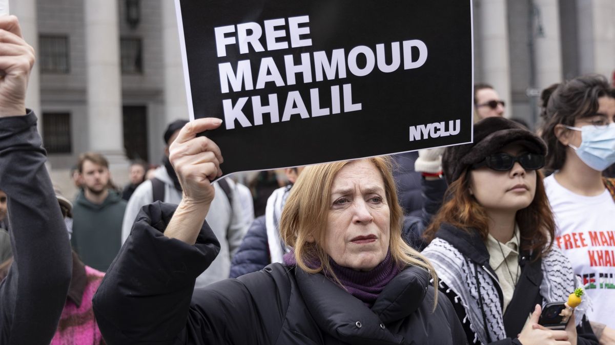 „Jsem politický vězeň.“ Deportaci palestinského aktivisty z USA soud odmítl