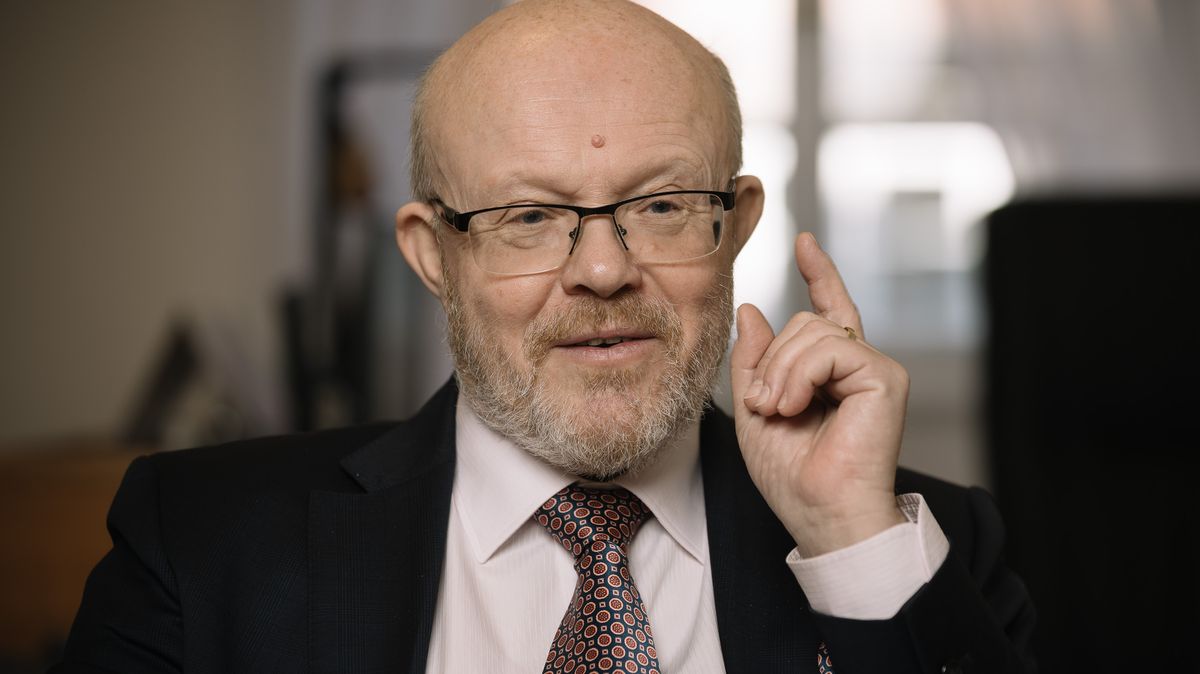 Personální změny v nemocnicích. Šéf Homolky povede i Motol, IKEM dále Rögnerová