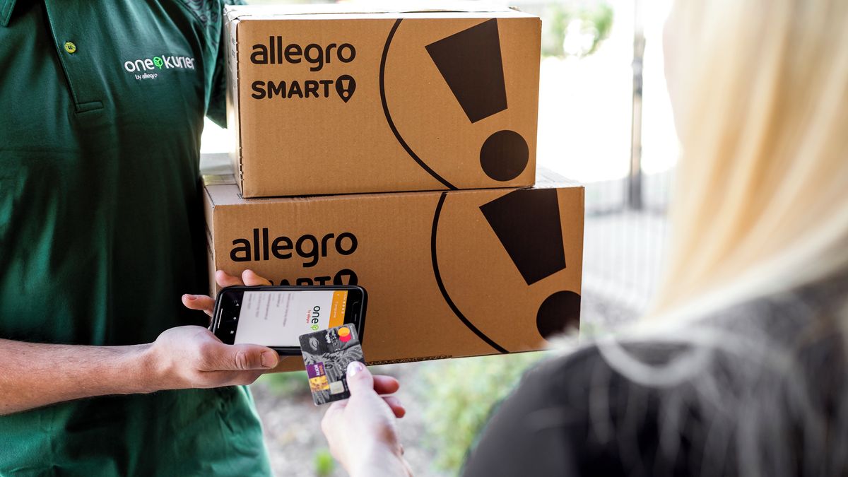 Kzeetínský、Tkáč、およびPPFはAllegra株を売りました。巨大な損失で