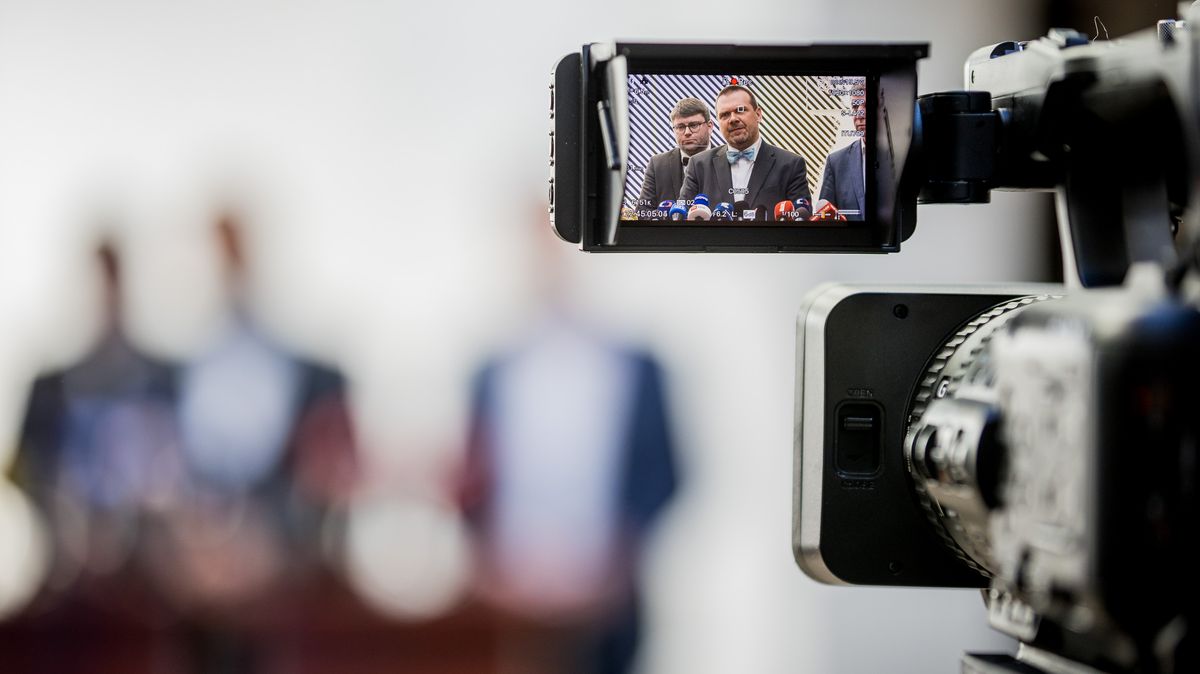 Vyšší veřejnoprávní poplatky budou zřejmě od května, Senát to schválil