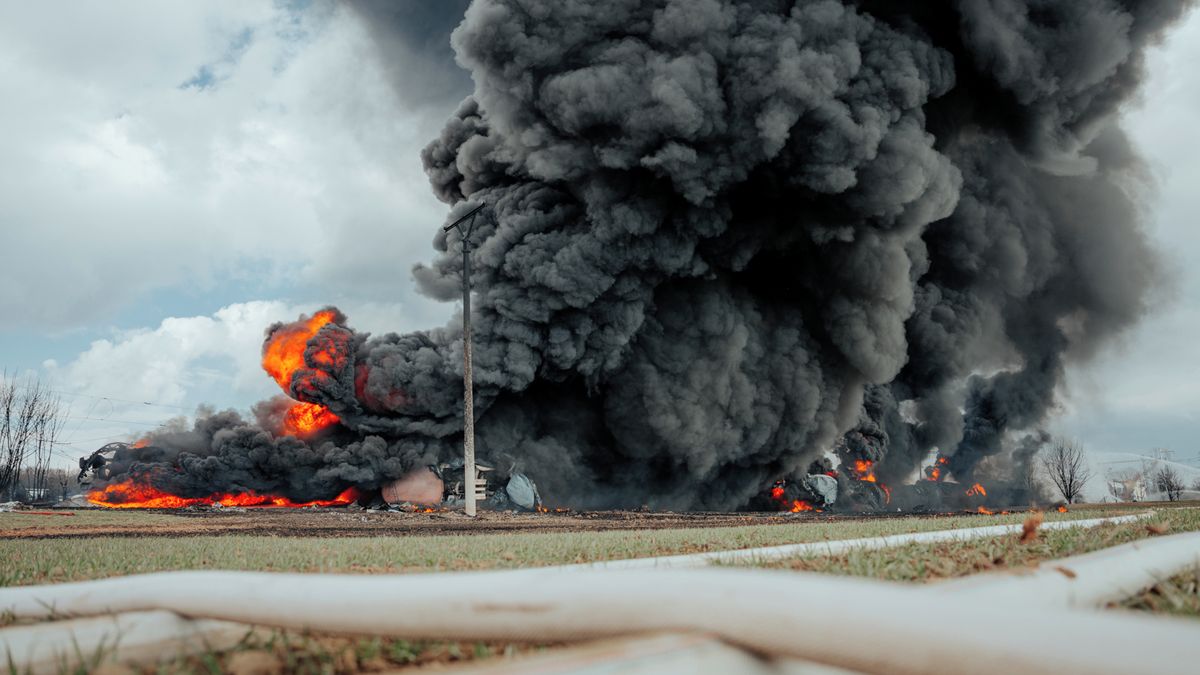Stát řeší s farmáři kontaminovanou půdu. Nedal nám na výběr, říká část z nich