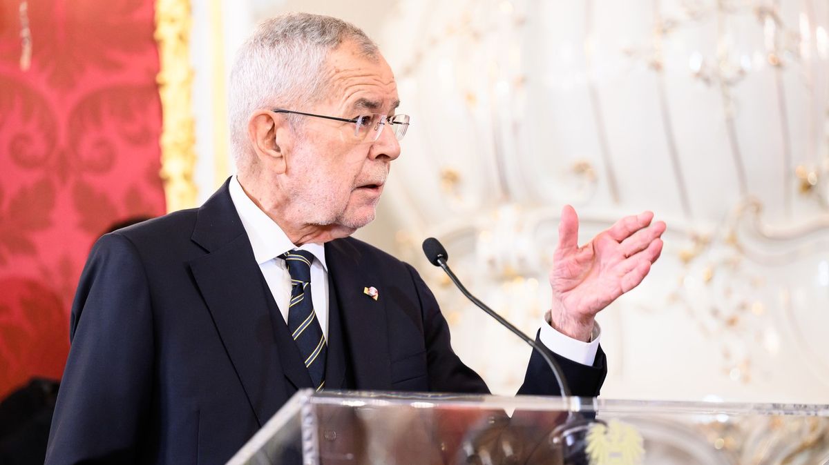 Neznámý advokát z periferie zařídil, že Rakousko má vládu