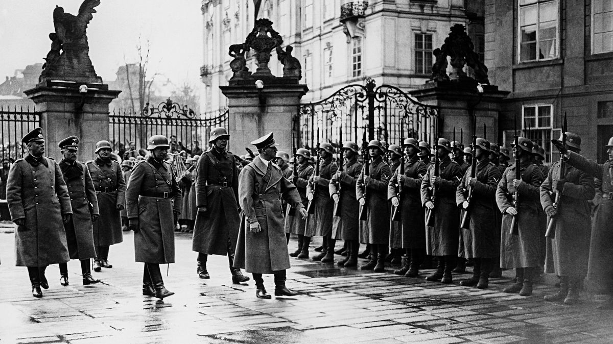 Těhotenstvím proti Říši. V protektorátu významně stoupla porodnost