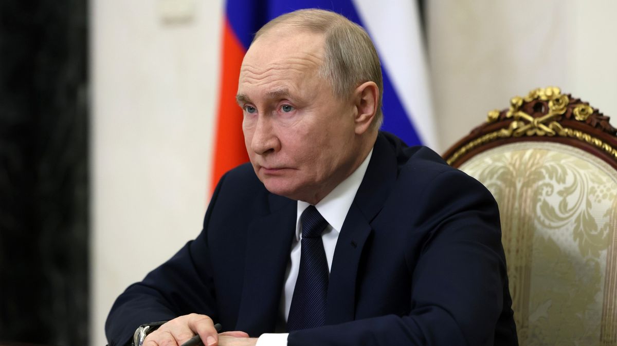 Putin nabídnul USA zastavení invaze na Ukrajině na současné frontové linii