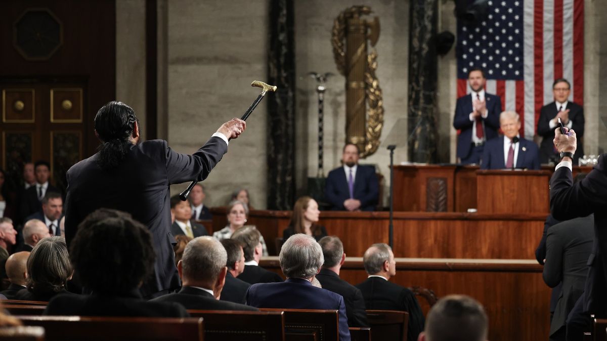 Kde je americká opozice? Demokraté jsou jako omráčení, říká amerikanista