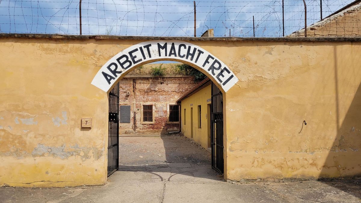 Česká válečná próza se mění. Hrdinky čelí tíze „mužských“ rozhodnutí