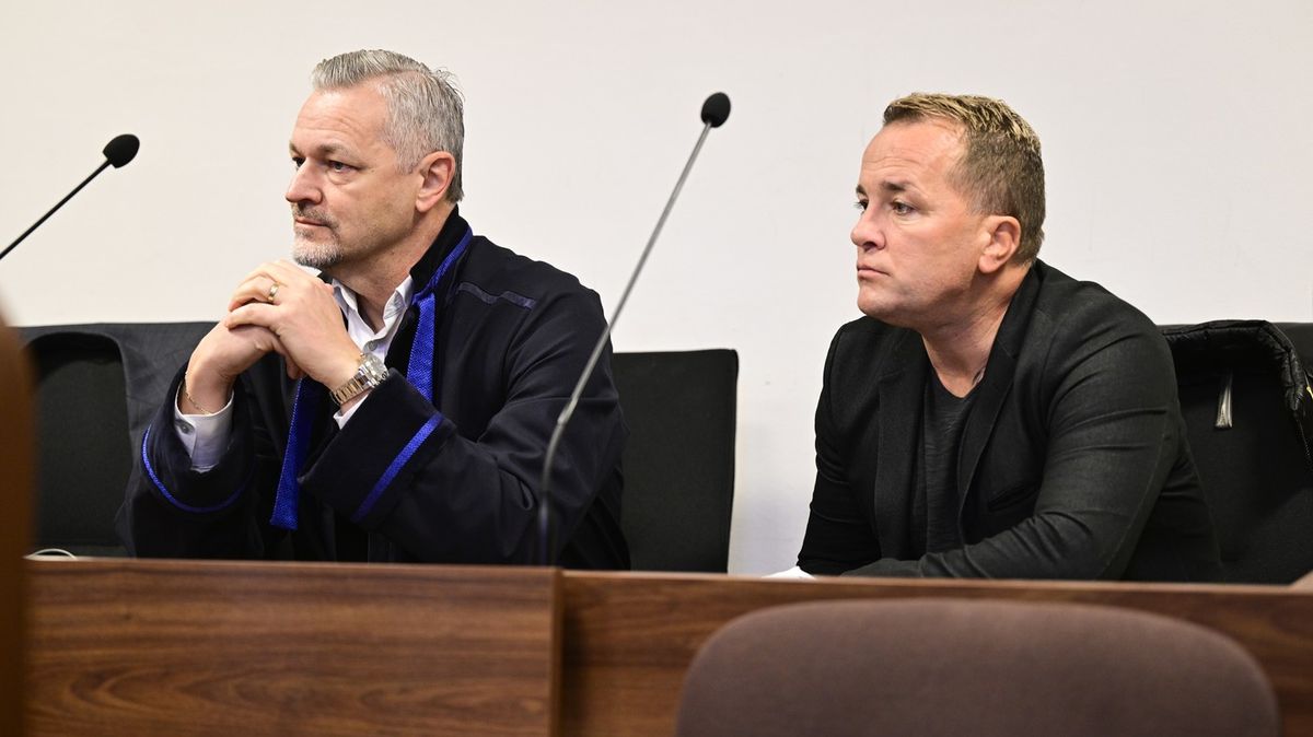 Řidička zemřela po potyčce s cyklistou. Soud poprvé ukázal záběry z kamer