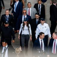 Věznice CECOT je zřejmě největším zařízením svého druhu na světě podle kapacity, která činí až 40 tisíc vězňů. Má osm bloků, ve kterých se nachází celkem 256 cel, každá o rozloze asi 100 metrů čtverečních. Do jedné cely je možné umístit 70 až 80 vězňů.