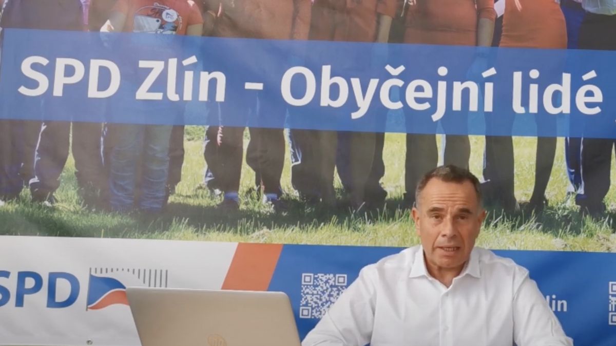 Politik SPD platil kampaň z peněz bytového družstva. Policie ho obvinila