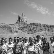 Marhawit (21 let) vede skupinu vojáků a vojákyň. Mnohé z nich jsou nezletilé. Do tigrajské armády vstoupily, aby si zajistily bezpečí. Neblet, Tigraj, Etiopie, 7. dubna 2024.