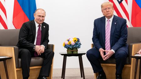 Rodina i byznys. Členy Trumpova týmu obklopují podezření z vazeb na Rusko