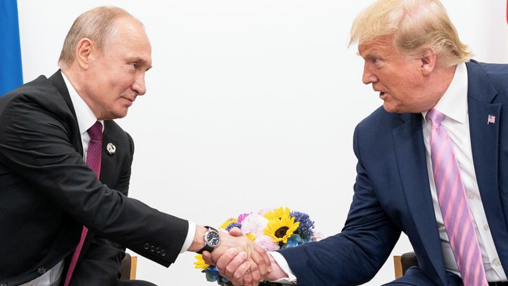Trump se dohodl s Putinem. Rusko pošle na trh statisíce tun nafty