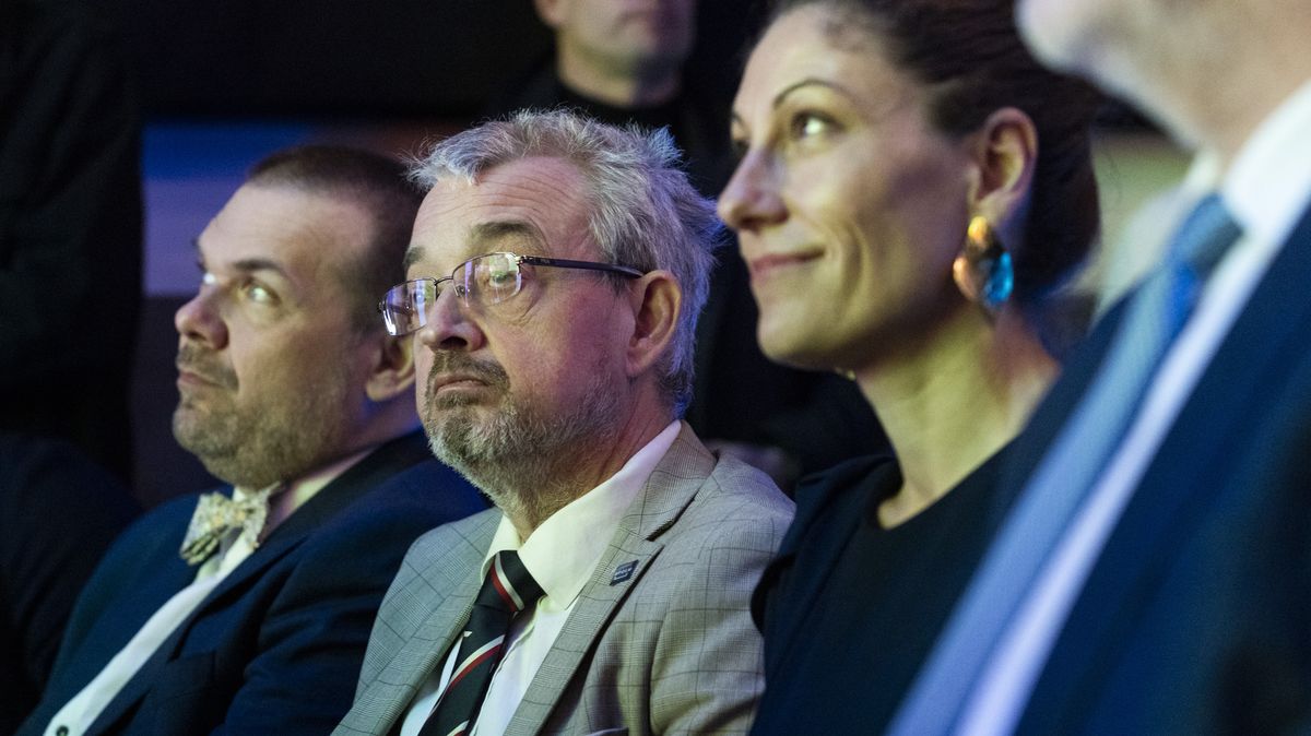 Svatá válka Bendy, reaguje Babiš na snahu zmírnit zákaz sexuálním násilníkům