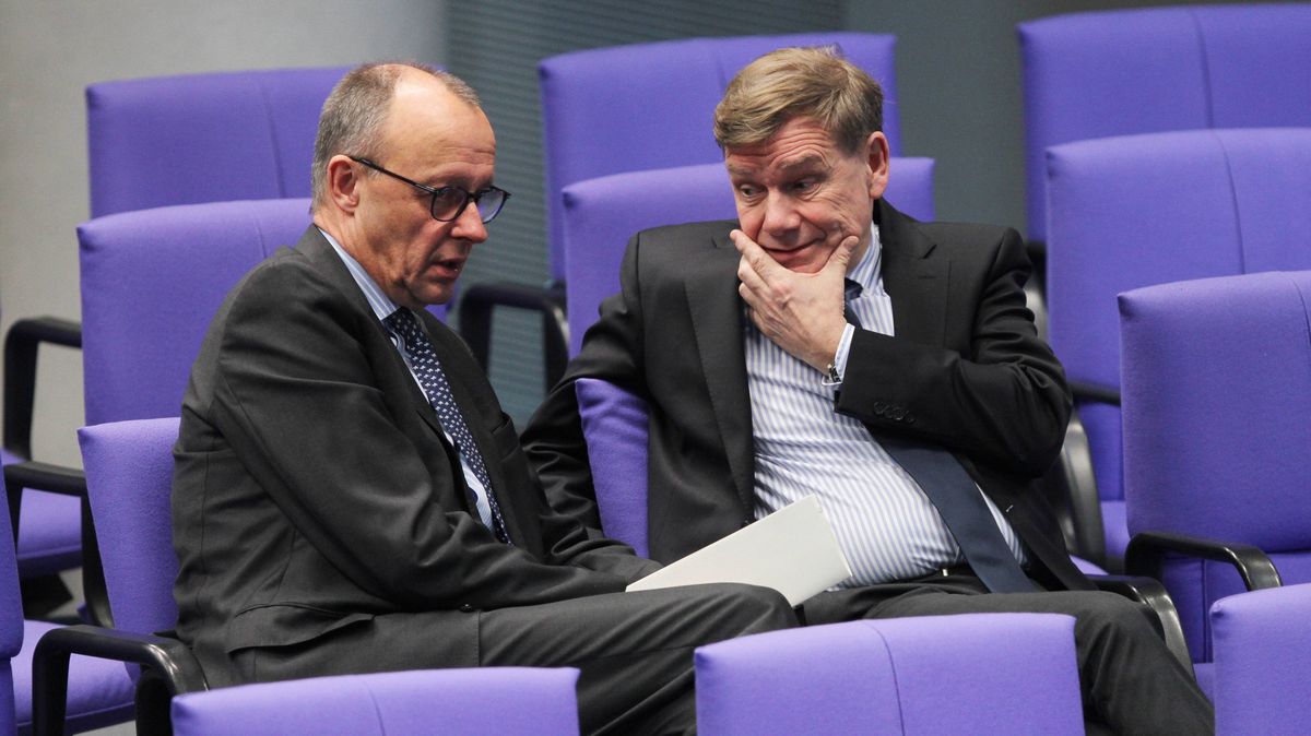 Tři jestřábi proti Putinovi. Kdo má za Berlín řešit obranu a diplomacii