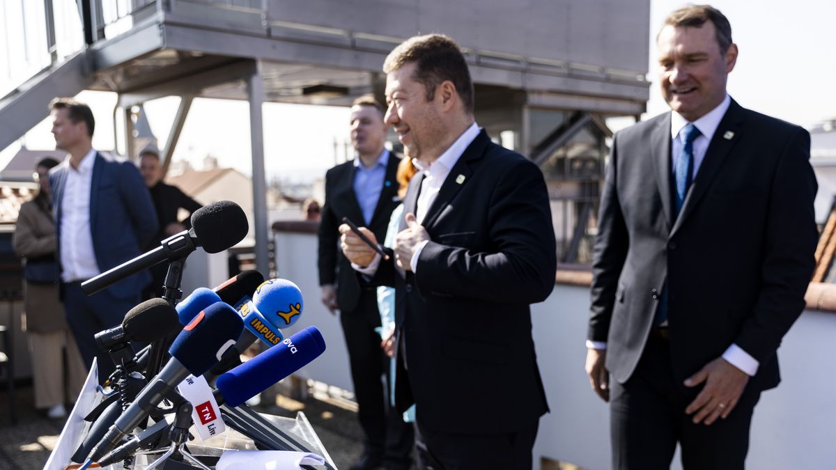 Proč dělá Okamura z médií třídní nepřátele? Ukazuje tím, že stojí mimo systém