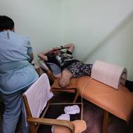 Další veterán, který trpí následky traumatického šoku, řekl agentuře AFP, že se mu v centru lépe spí. Dříve se prý budil každou hodinu, aby zkontroloval, zda je všechno v pořádku, stejně jako to dělal během své mise na Ukrajině.