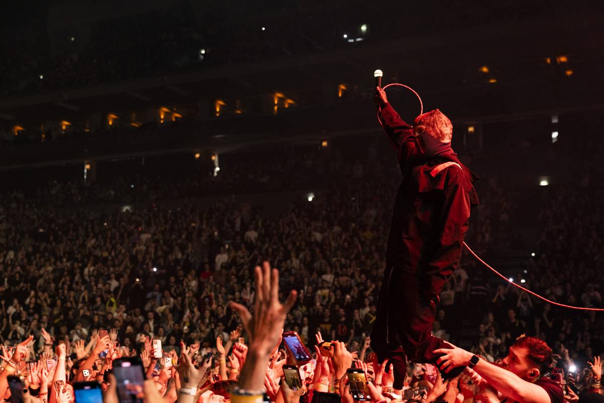 Koncert amerického dua Twenty One Pilots v pražské O2 areně, 12. dubna 2025.