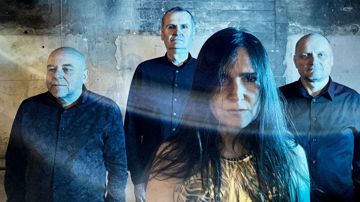 Dunaj ožil a není to revival. Slavná kapela vydala album s novou zpěvačkou