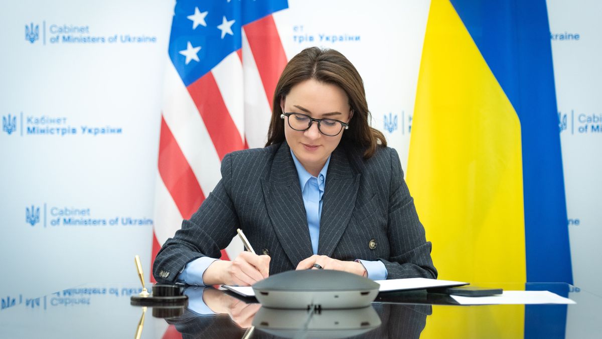 Ukrajina a Spojené státy podepsaly memorandum o nerostných surovinách