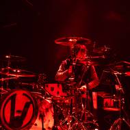 Koncert amerického dua Twenty One Pilots v pražské O2 areně, 12. dubna 2025.