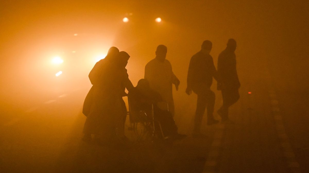 Fotky: Oranžová tma zahalila Irák, stovky lidí skončily v nemocnici