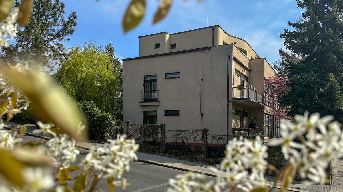Nadčasová krása strohých kostek: 10 slavných vil pražského funkcionalismu