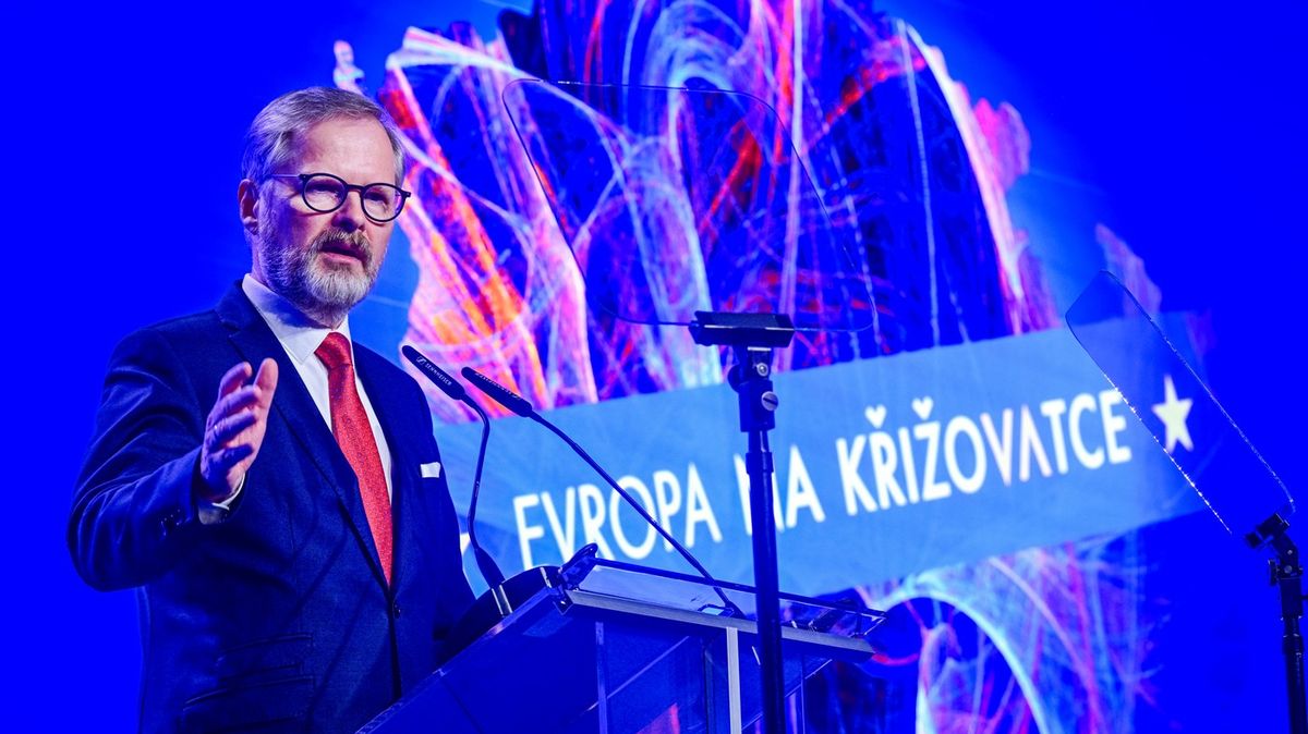 Fiala: Část výdajů na obranu by měly dostat firmy na výzkum a vývoj