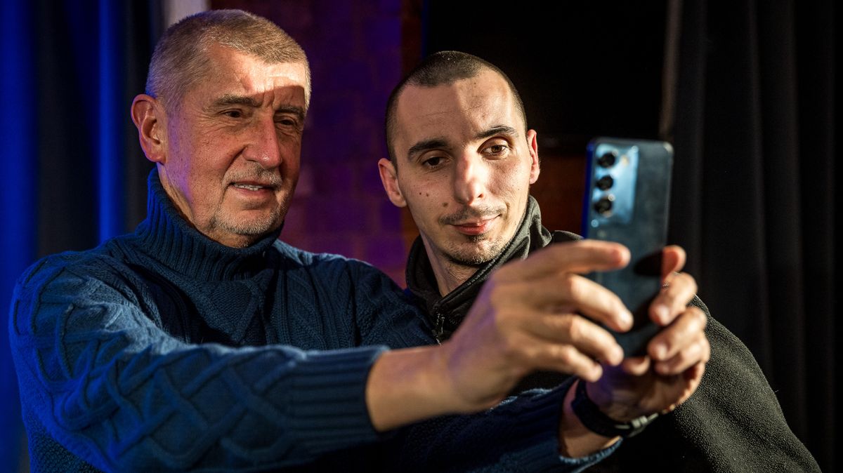 Plány na lov nepřátelských hlasů: Havlíček do Prahy, Spolu hledá bohaté