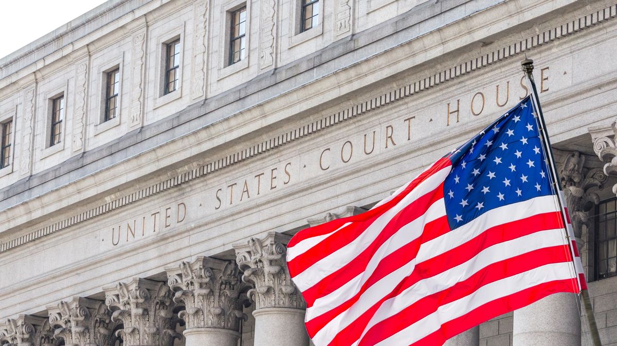 Američan podezřelý z vraždy šéfa pojišťovny byl obžalován na federální úrovni
