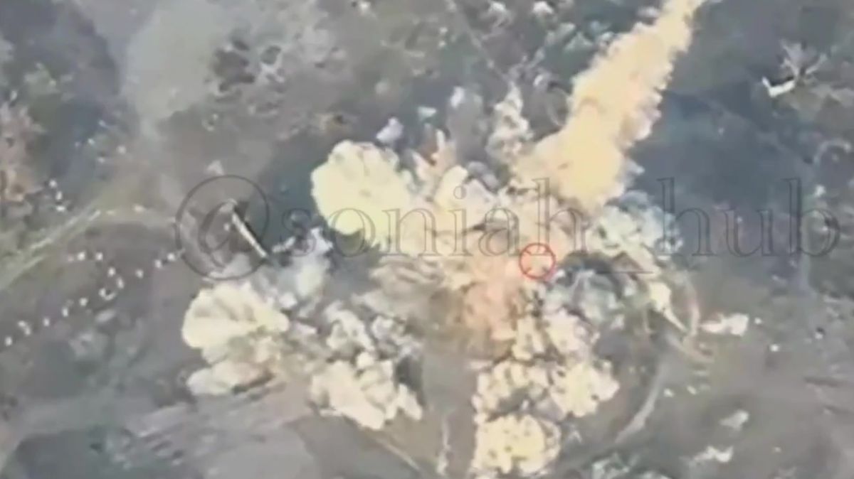 Video: Ukrajinci shodili klouzavé bomby na ruské velitelství