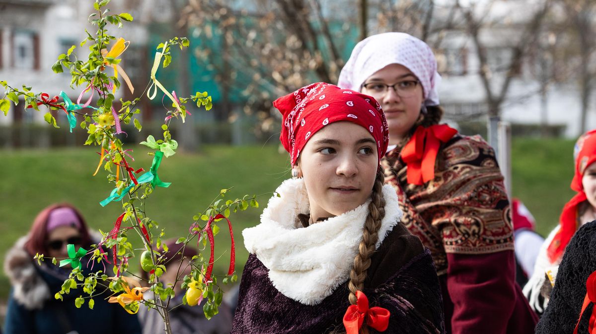 V Hradci topili Smrtholku. Příchod jara a „děsivé“ pohanské rituály