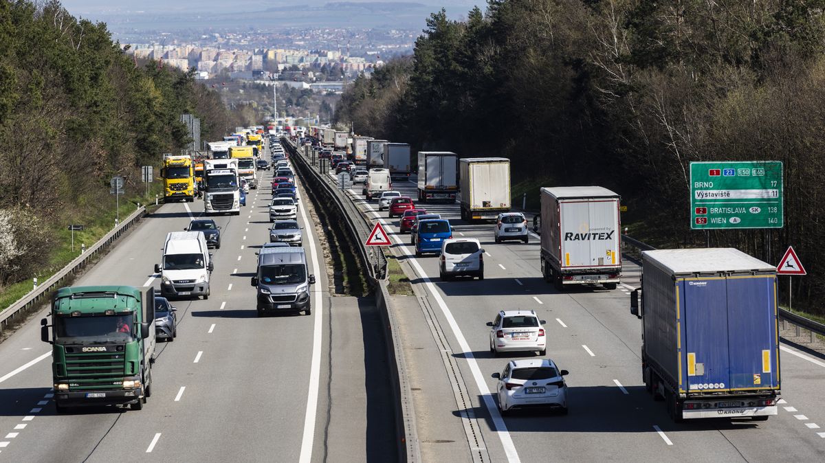 Stát vybral za první čtvrtletí na mýtném o 16 procent více než před rokem