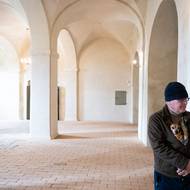 Státní rozpočet přispěl částkou 171,3 milionů korun, Národní památkový ústav (NPÚ) zaplatil 107,3 milionu korun a 95 milionů korun přišlo formou evropské dotace.