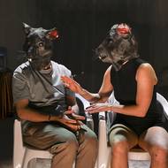 Kubátová hraje vědkyni Emu, Albrecht ztvárnil jejího kolegu Bena.