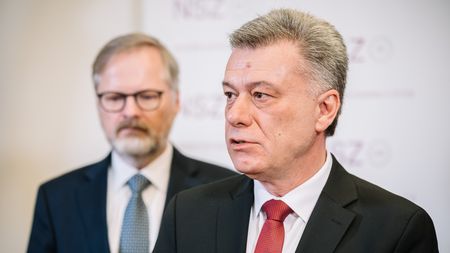 Blažek podal demisi. Má velké zásluhy, ocenil ho Fiala