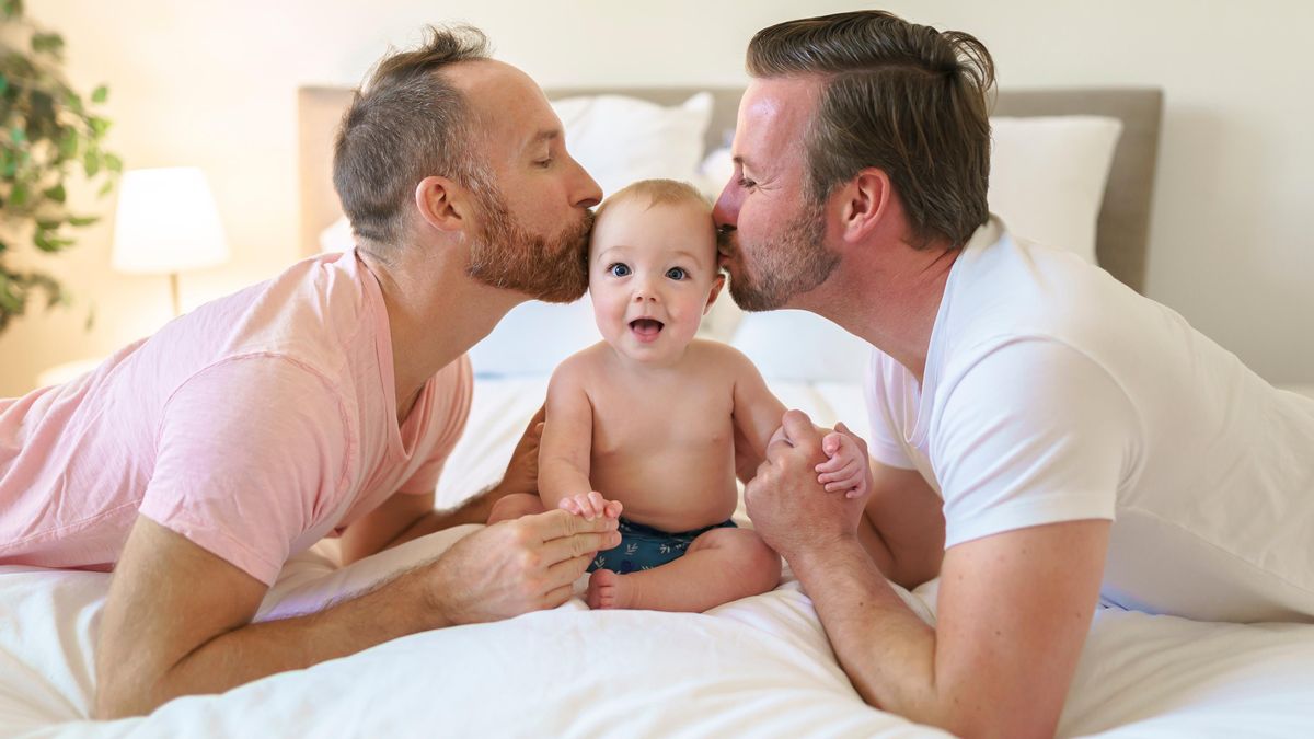 Dvě mámy, dva tátové. Stále čelíme hloupým otázkám, popisují queer rodiče