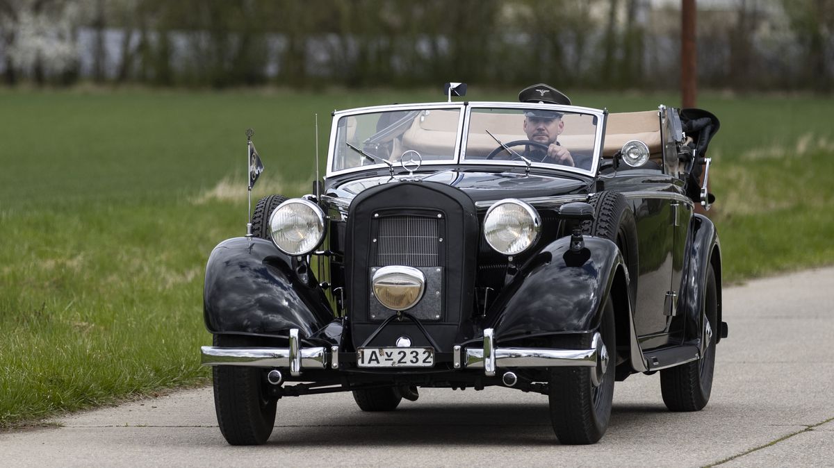 Heydrichův mercedes poprvé naživo. V sobotu bude k vidění v Panenských Břežanech