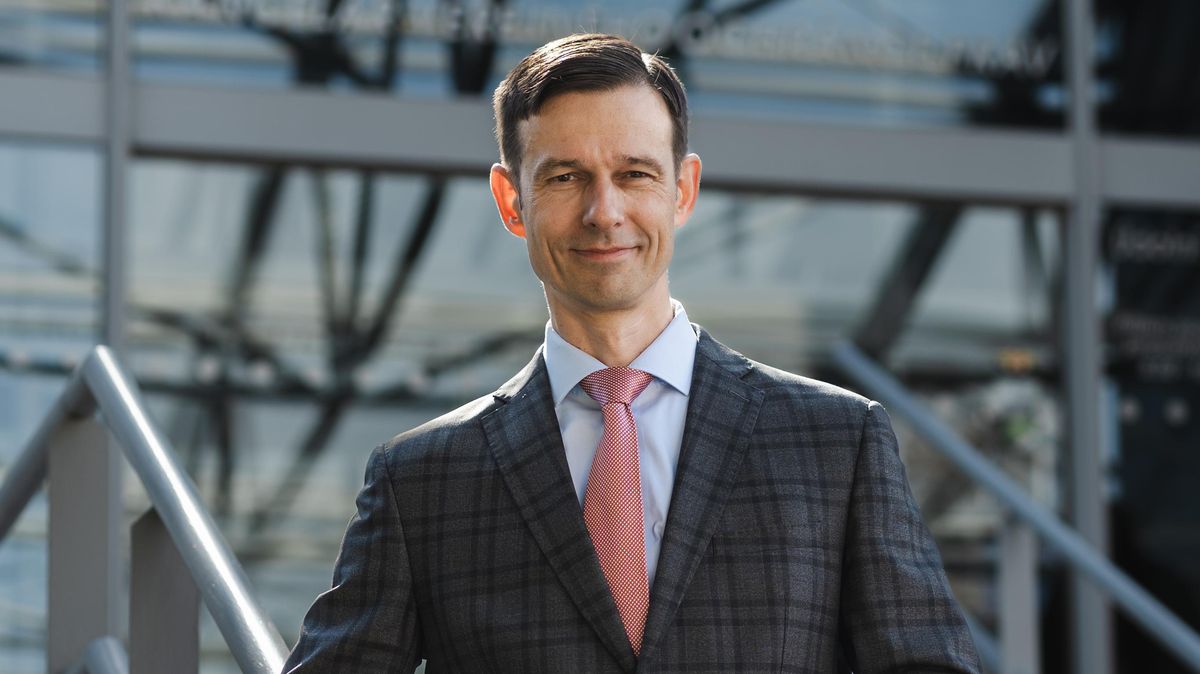 Děti v ústavní péči čelí ponižujícímu zacházení, Schorm podal trestní oznámení