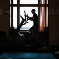 Stejně jako on se ve státem financovaném centru léčí fyzicky i psychicky asi 30 lidí zraněných na Ukrajině.