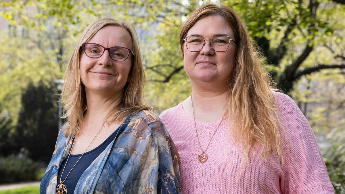 Systém hází ženám klacky pod nohy, říkají autorky knihy o nerovnosti ve mzdách