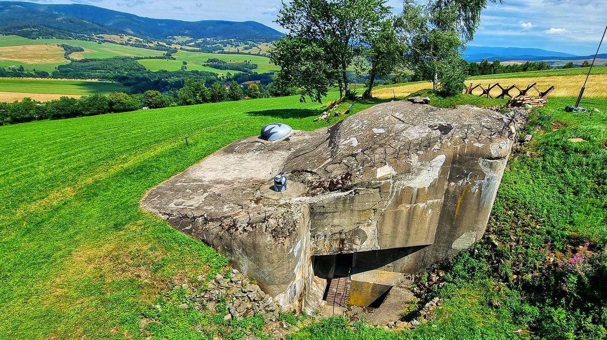 Bunkr dostali zdarma a zpeněžili ho. Vojsko už takové věci dělat nechce