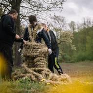 Podle křesťanské víry byl Jidáš jedním z Kristovy družiny, ve které měl úkoly pokladníka. Poctivost ale nebyla jeho silnou vlastností a tak se jeho zrada vykládá nejenom jako snaha získat třicet stříbrných, které byly vyhlášeny jako odměna za nalezení Ježíše Krista, ale zmocnit se i pokladny o kterou se staral.