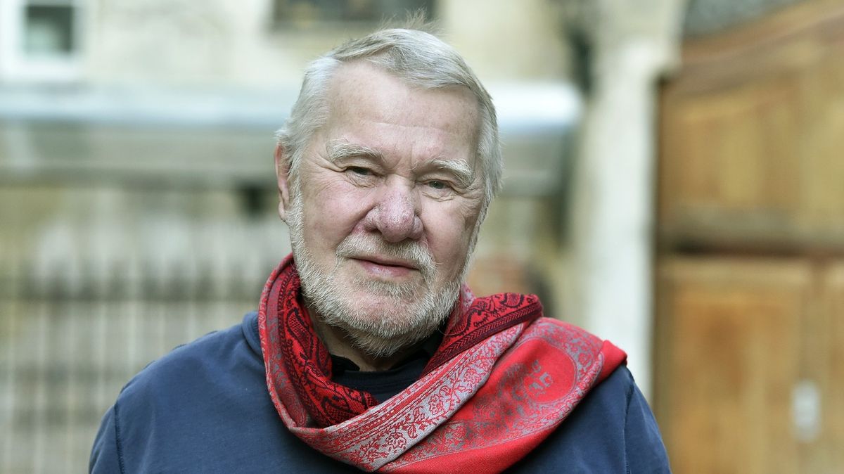Zemřel novinář a bývalý politik Jaromír Štětina