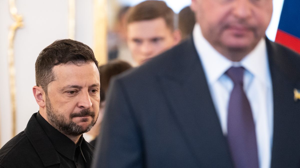 Ukrajinci protestují. Zelenskyj si uvědomil, že může cokoli, říká novinářka