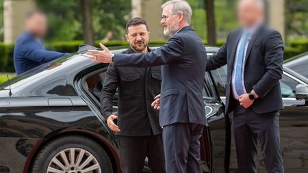 Zelenského střežil policista z kanceláře. Nemá tvrdý výcvik jako elitní ochránci