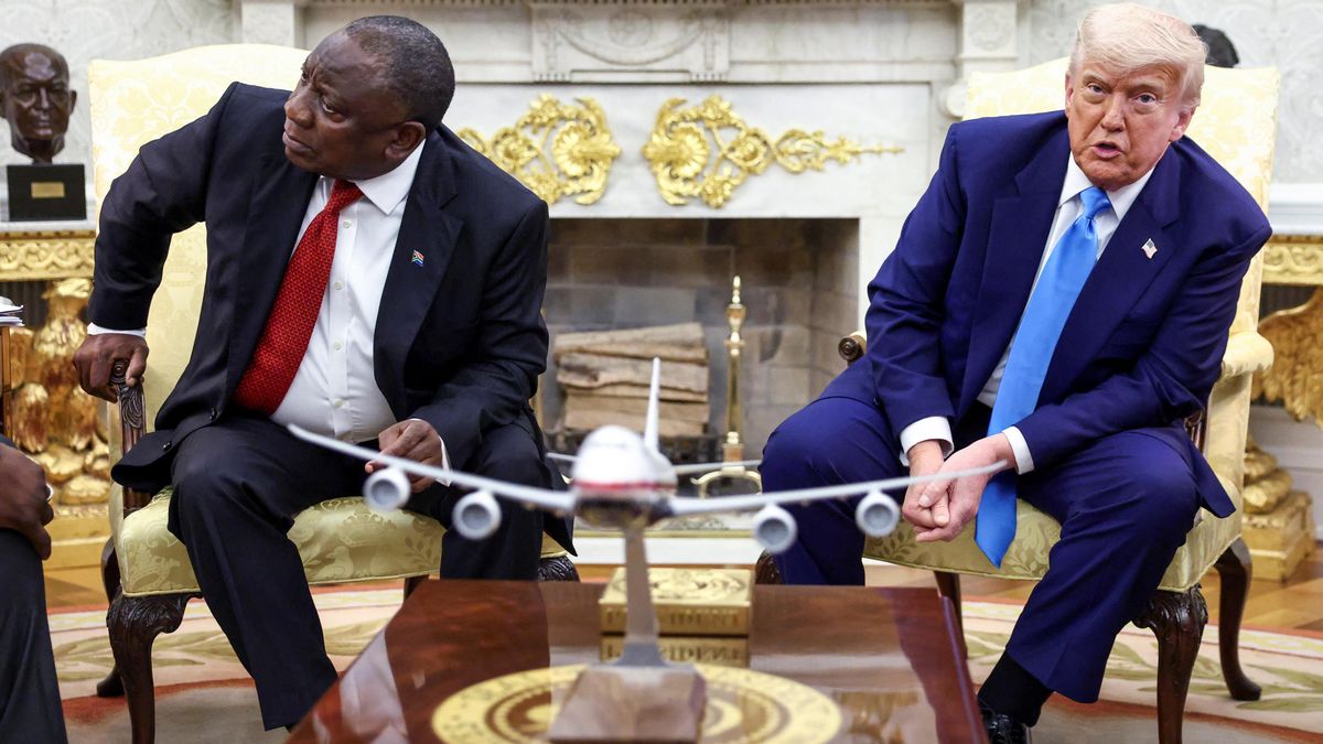 Trump upozornil na zabíjení bělochů v JAR snímky, které pocházejí z Konga