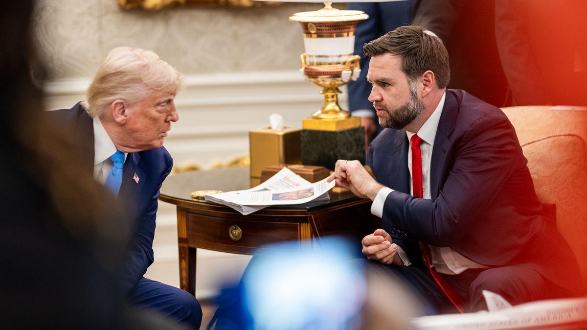 Nezamykejte si účty na sítích, vyzývá americká ambasáda. Nora deportovali