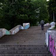 Druhou výzvou je komercionalizace street artu. Z původně rebelského autentického díla se stává tak trochu módní zboží.